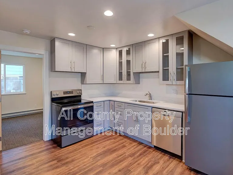 2211 Spruce St #3 — Photo 4