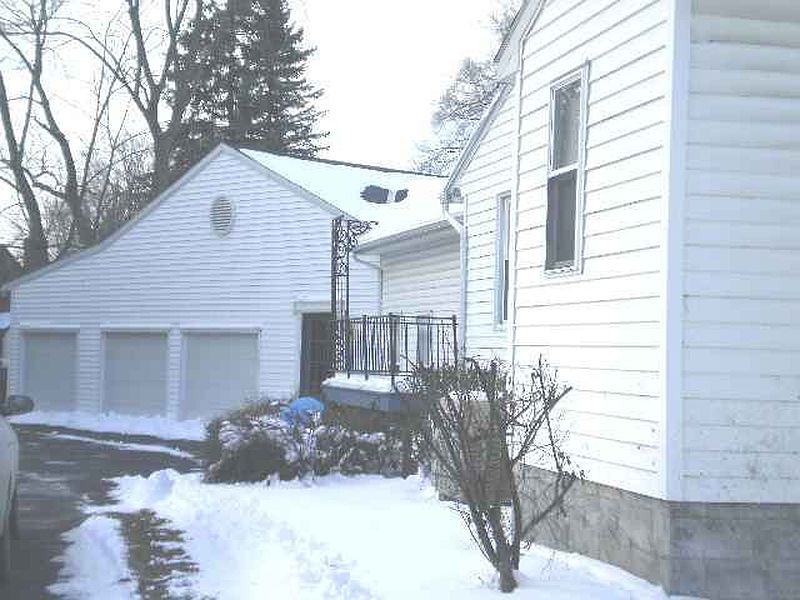 2nd image of 3014 E LYDIUS Street
