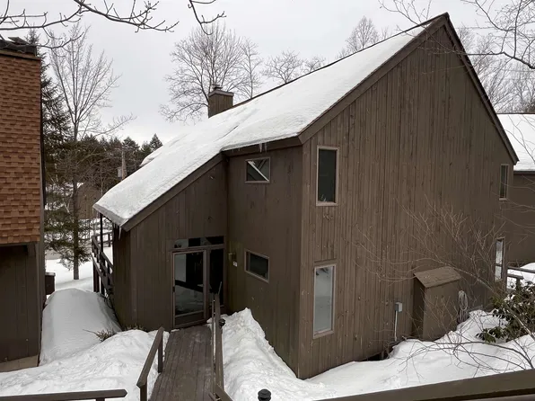 633 Marmot Lane, Grantham, NH 03753