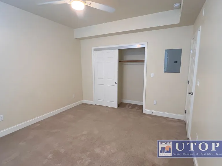 SCZ T 727 Frederick Street — Photo 9