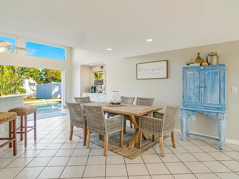 339 Avenida De Paradisio — Photo 3