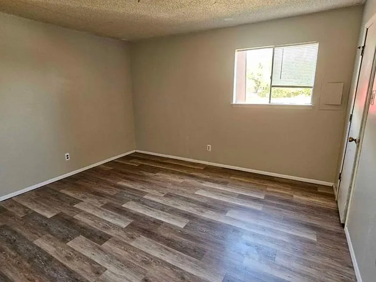 4415 Yorkshire Dr #3 — Photo 5