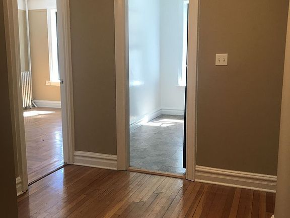 4th image of 2828 29th St APT A4