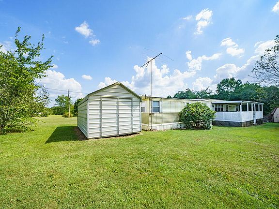 5th image of 1055 Rector Rd