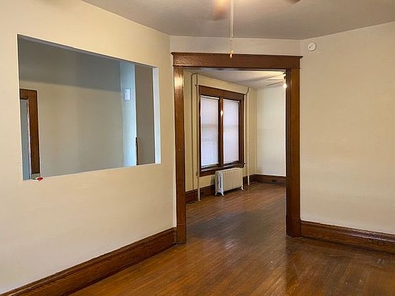 4th image of 1827 Market St
