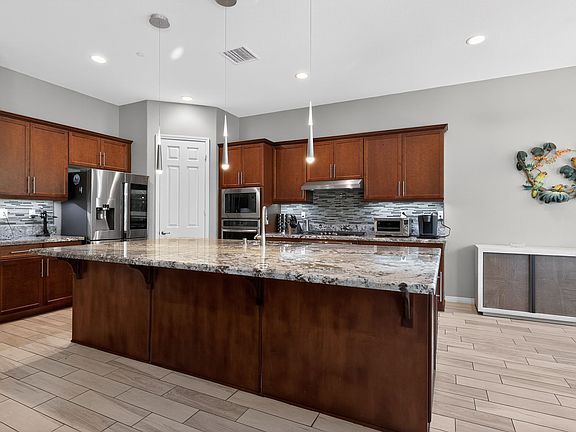 2nd image of 85556 Molvena Dr