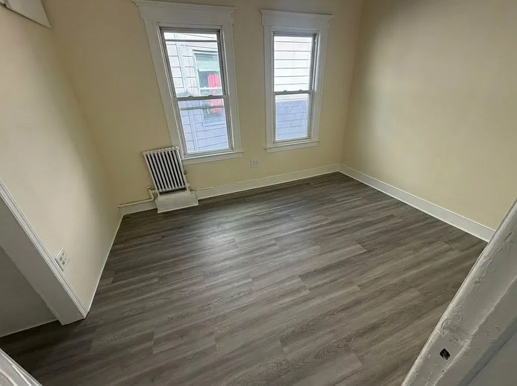 2 bed, 850 sqft, $2,200 — Photo 3