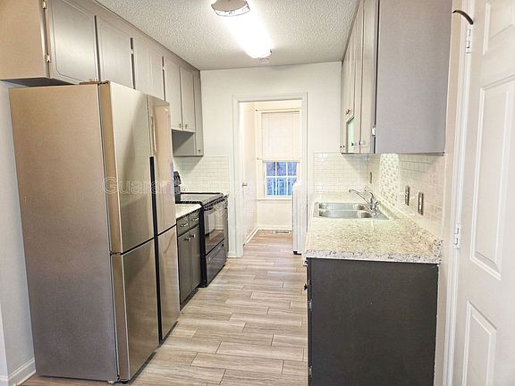 3rd image of 608 Bay Leaf Cir