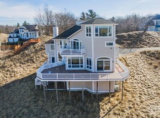 19113 Maiden Ln, Spring Lake, MI 49456