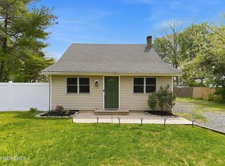 308 Longfellow Ave, Toms River, NJ 08753