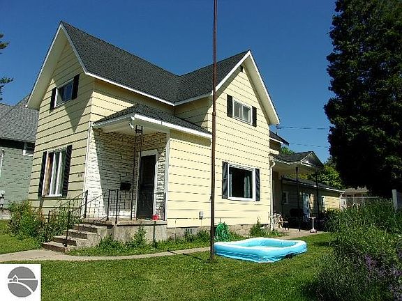 4th image of 380 6th St