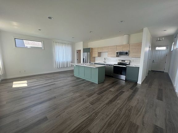 4th image of 2175 Gardiner Dr