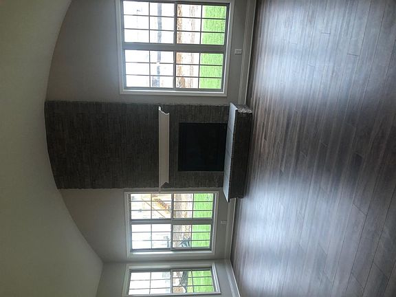 2nd image of 300 Red Cedar Dr