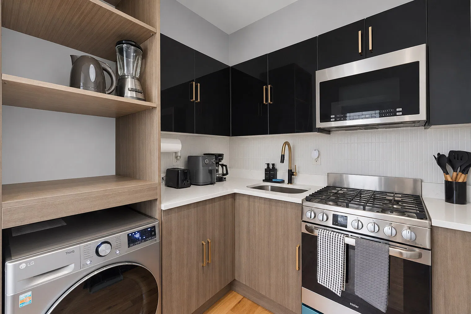 Studio, 1.0 bath, 699 sqft, $3,334 — Photo 4