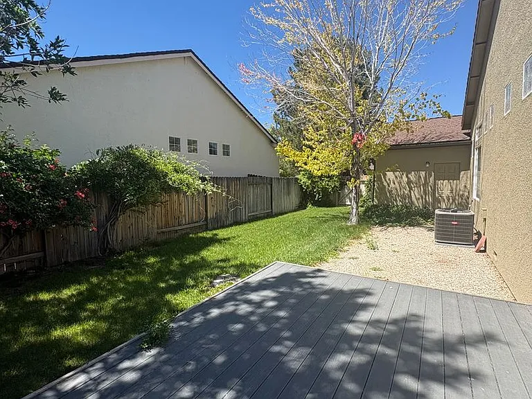 1369 Ridge Point Dr — Photo 17
