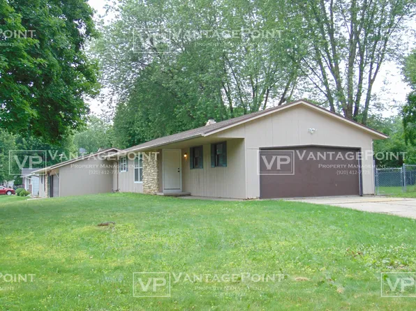 1009 Rogues Way, Green Bay, WI 54313