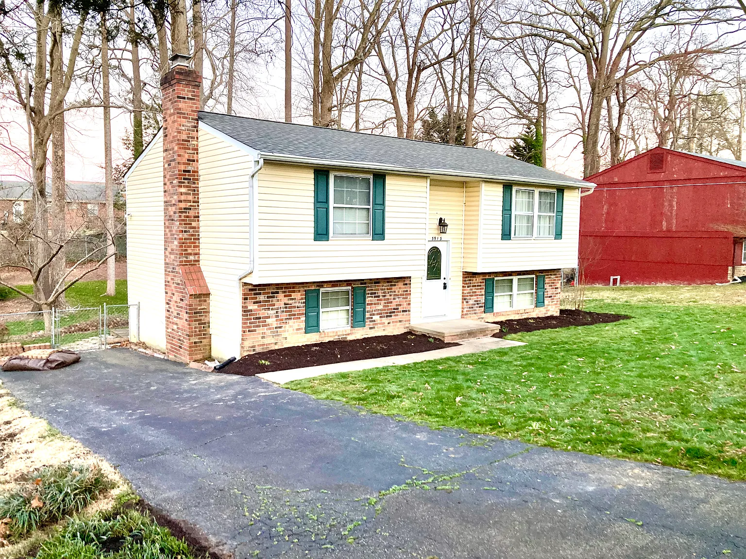 4 bed, 1828 sqft, $2,700 — Photo 2