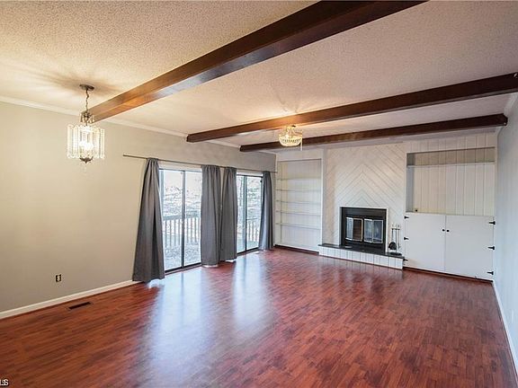 3rd image of 1101 Aspen Way