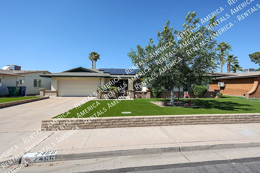 4 bed 2 bath Private Pool No HOA — Photo 2