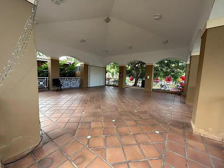 Cond Altos De Escorial Apt 520 — Photo 18