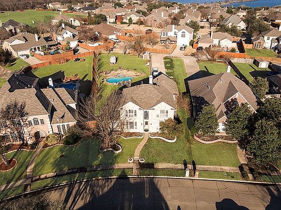 2nd image of 4909 Bayport Cir