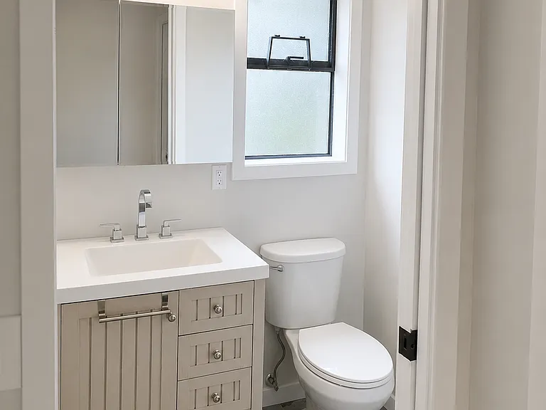 1318 Gabriola Dr — Photo 2