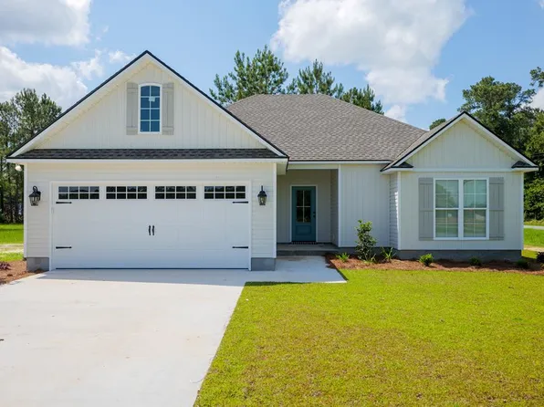 25 Ray Dr, Ray City, GA 31645