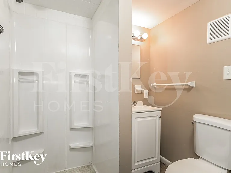 11251 Old Halls Ferry Rd — Photo 16