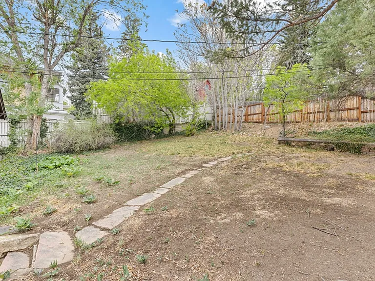 1117 Pine St — Photo 12