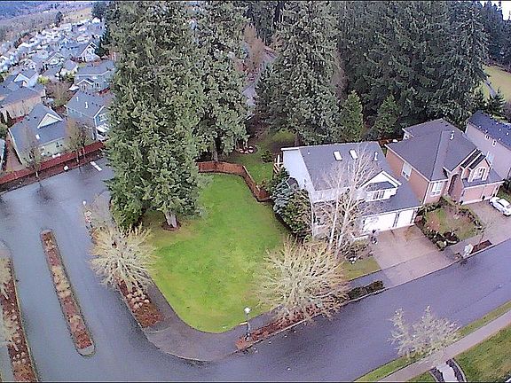 4th image of 2813 NE 181st Ave