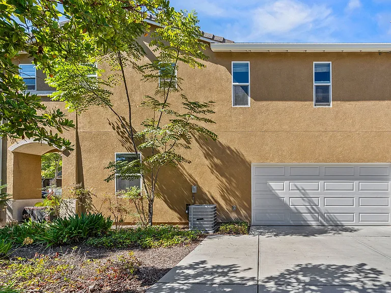1753 Reichert Way — Photo 39