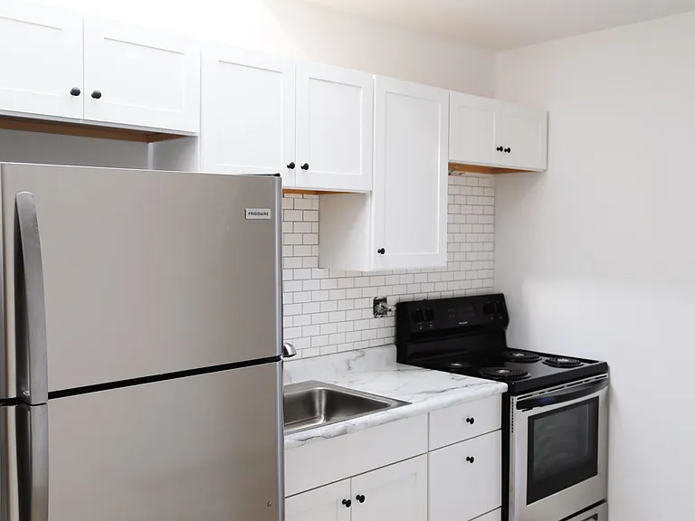 424 N Main St — Photo 5