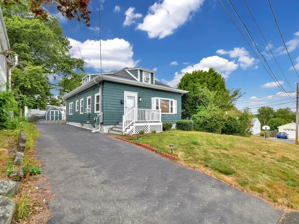 7 Williams Ave, Dedham, MA 02026