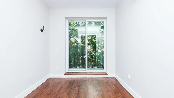 Rented by Nooklyn NYC LLC | media 30