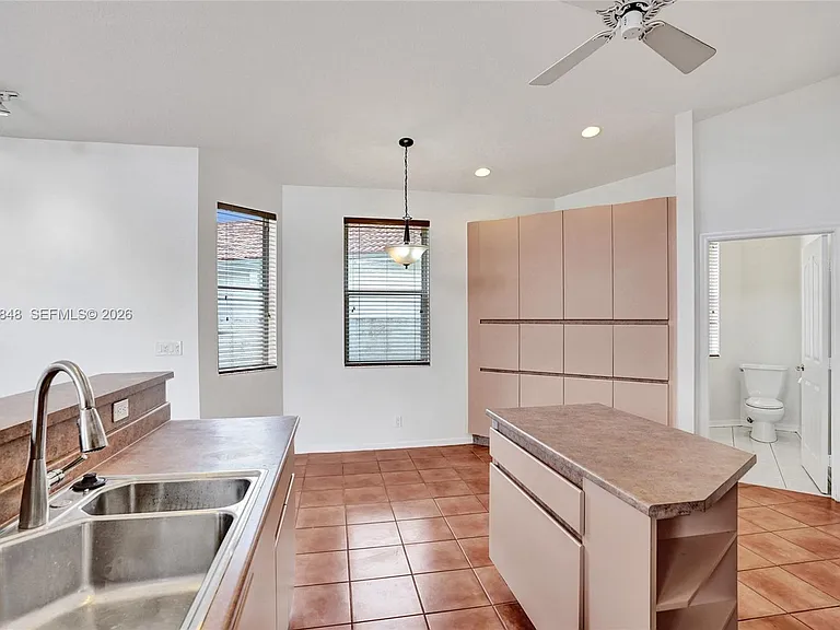 10800 Haydn Dr — Photo 29