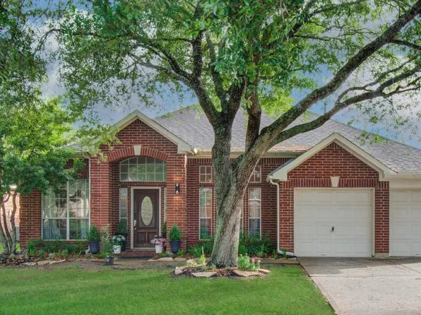 4138 Galloway Dr, Pearland, TX 77584
