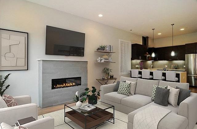1st image of 1425 N Leavitt St #1425/2