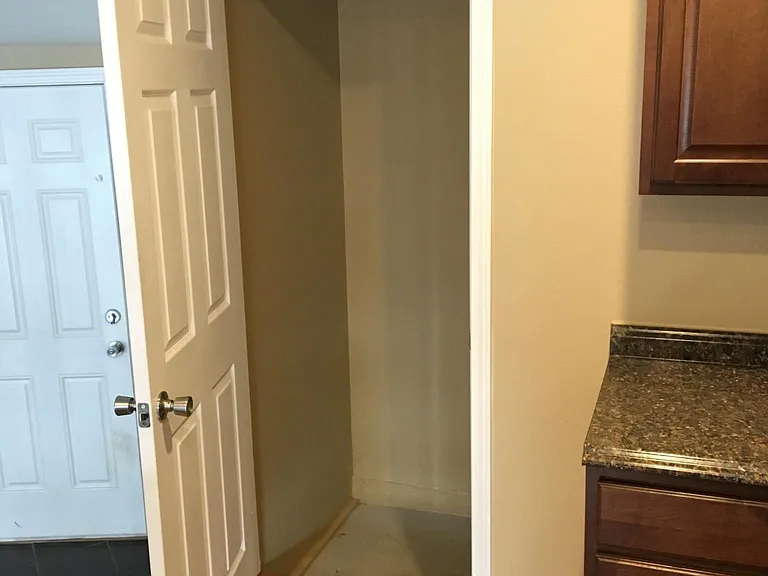 2944 S 9th Pl — Photo 28