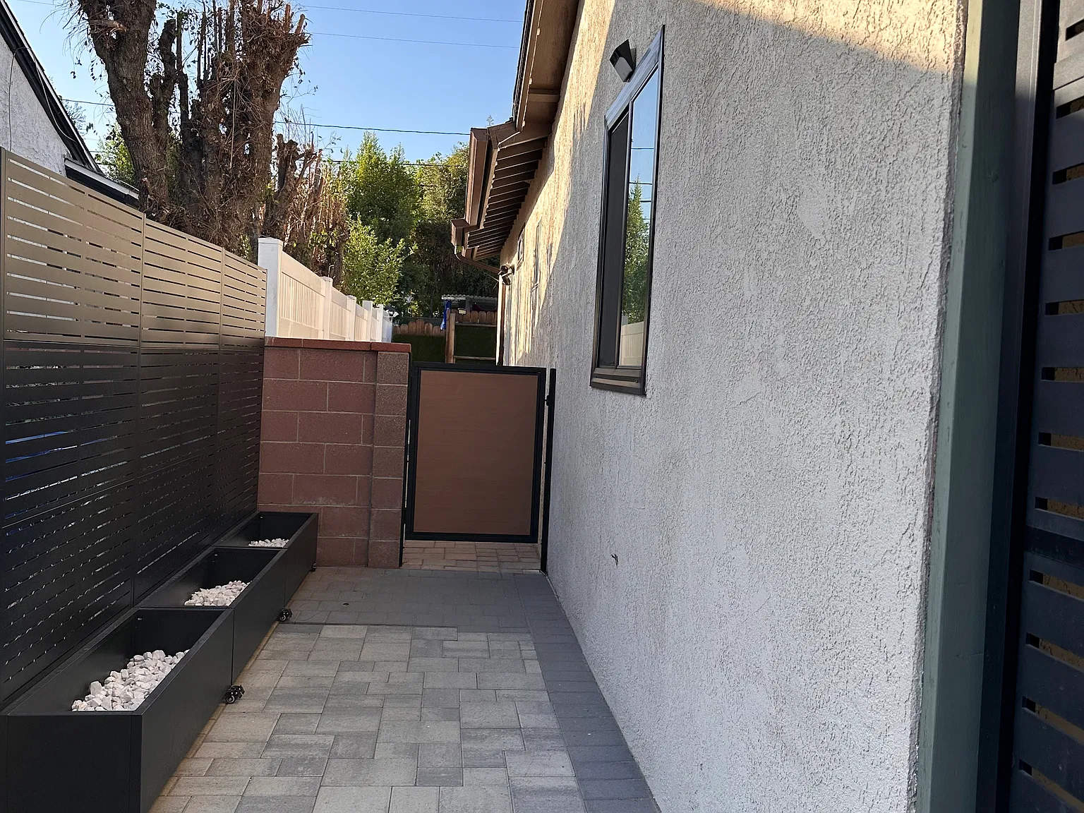 Studio, 560 sqft, $1,950 — Photo 1