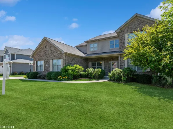 21042 S Lakewoods Ln, Shorewood, IL 60404