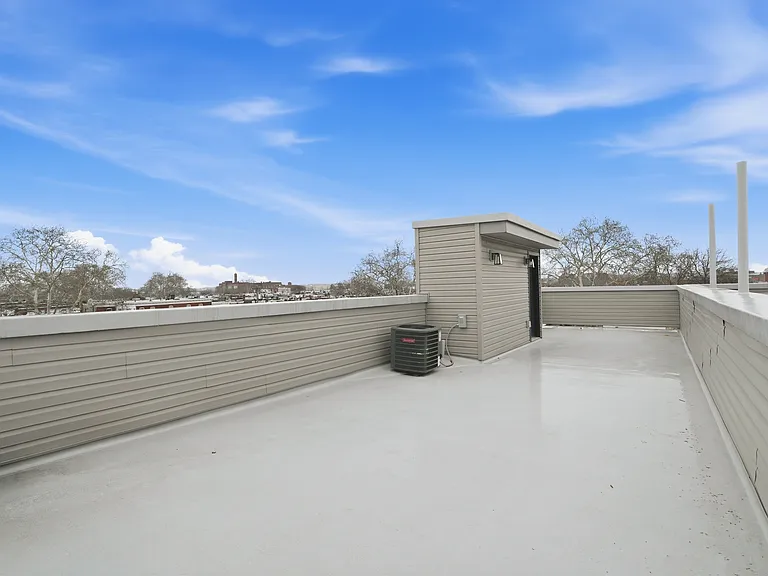 5239 Chancellor St #2 — Photo 16