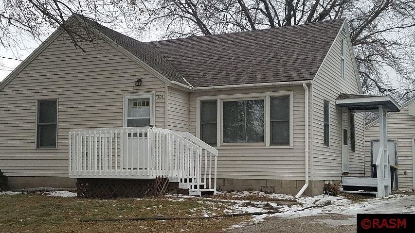 1st image of 304 Lesueur Ave