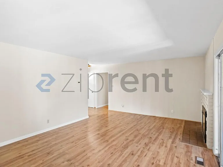 1289 Kimberly Dr — Photo 7