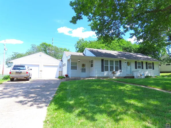 1408 SW Amhurst Rd, Topeka, KS 66604