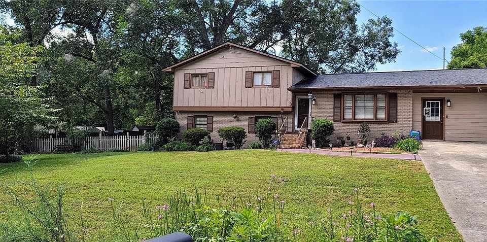 1st image of 6826 Hampshire Dr