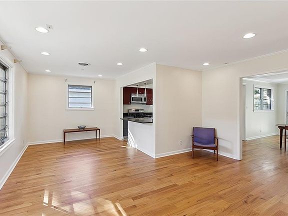 4th image of 315 Jewel St