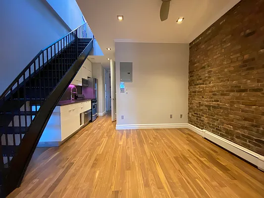 Rented by Nest Seekers International | media 10