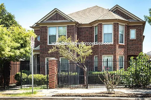 2410 Knight St Photo 1