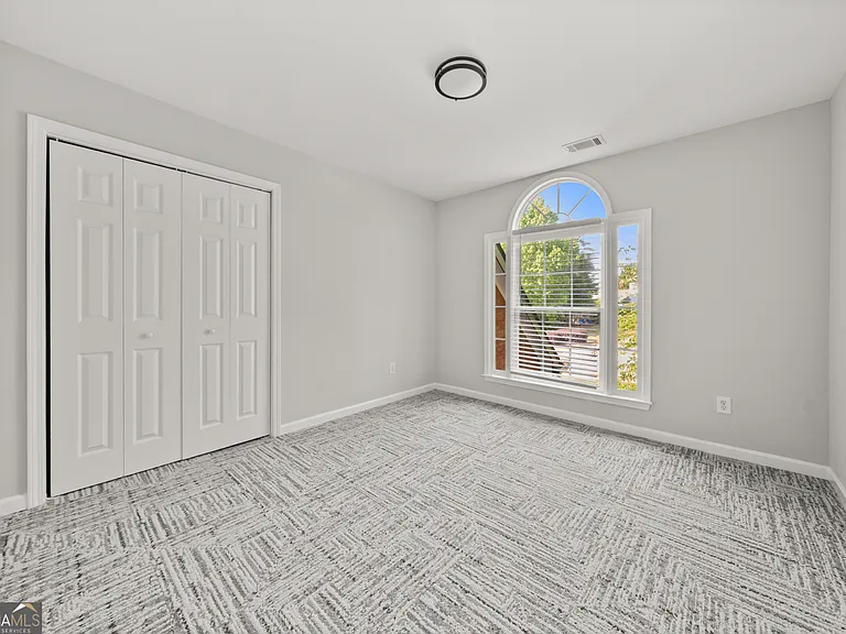 990 Lilac Arbor Rd — Photo 12