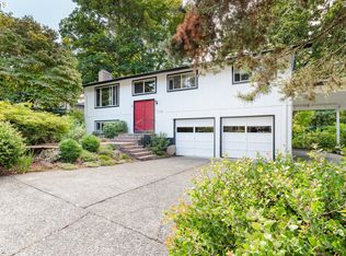 1230 Farrview Ct, West Linn, OR 97068